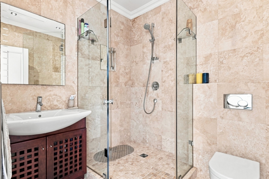 6 Bedroom Property for Sale in Newlands Western Cape